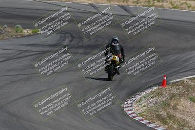 media/Apr-20-2025-AHRMA (Sun) [[393a79c373]]/Race/Group 10/Turn 4b/